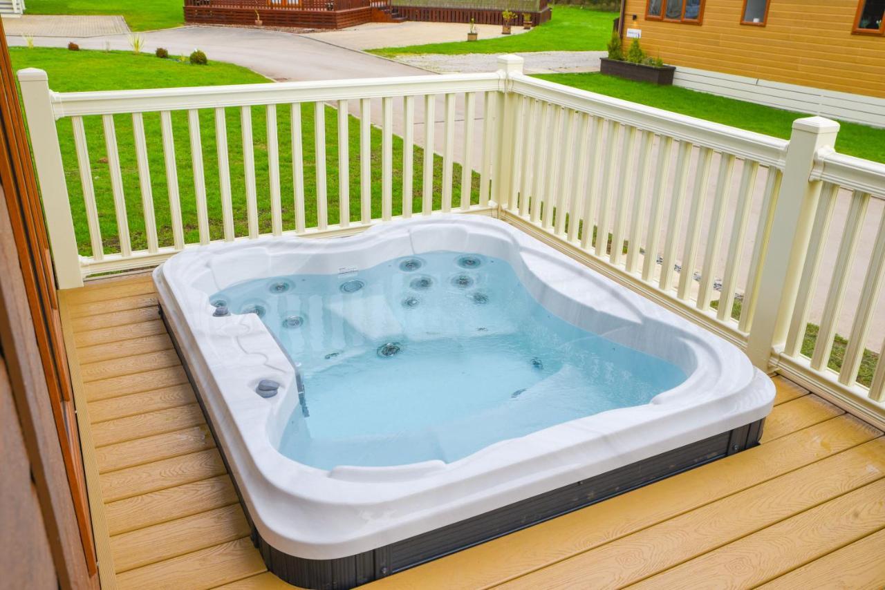 Rowan Lodge With Hot Tub Malton Ngoại thất bức ảnh